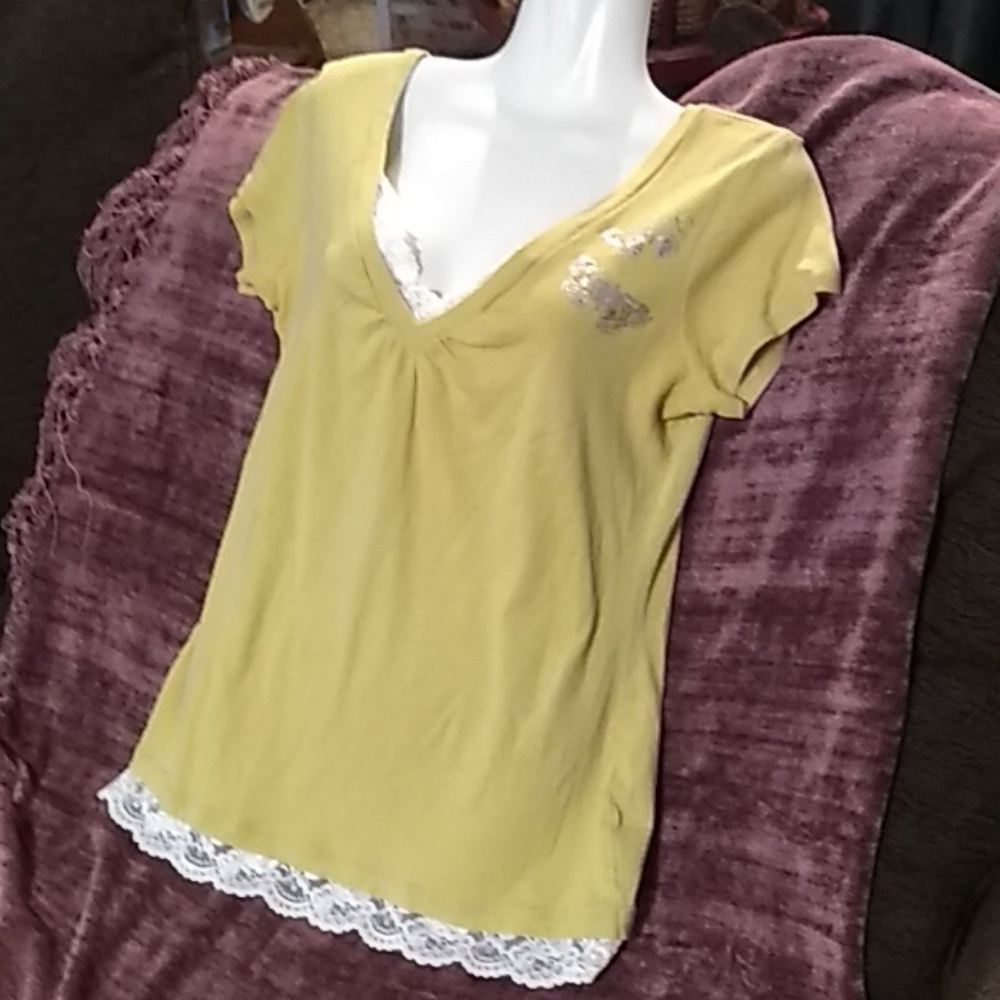 Size M Lena Jeans light green blouse with lace